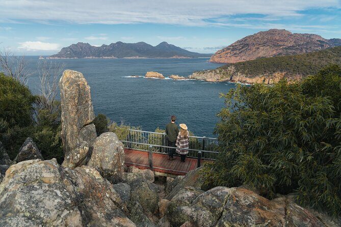2 day Cradle Mountain and Wineglass Bay - Cape Tourville Lighthouse: an easy coastal walk when you still have energy