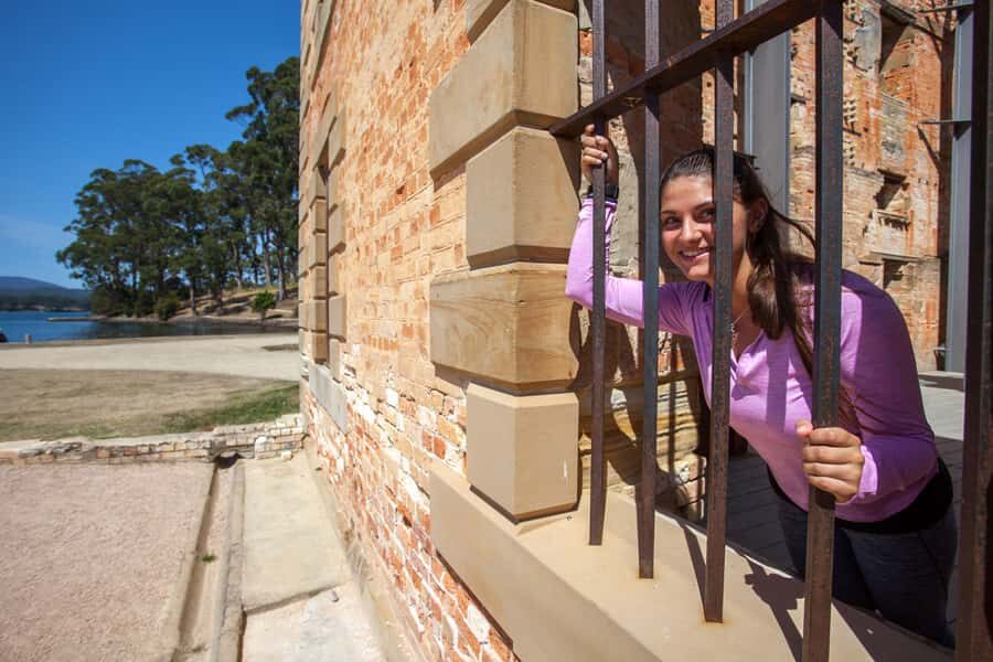 Hobart: Port Arthur, Richmond & Tasman Peninsula Active Tour - Convict escape viewpoints at Pirates Bay, Eaglehawk Neck, and the Dog Line